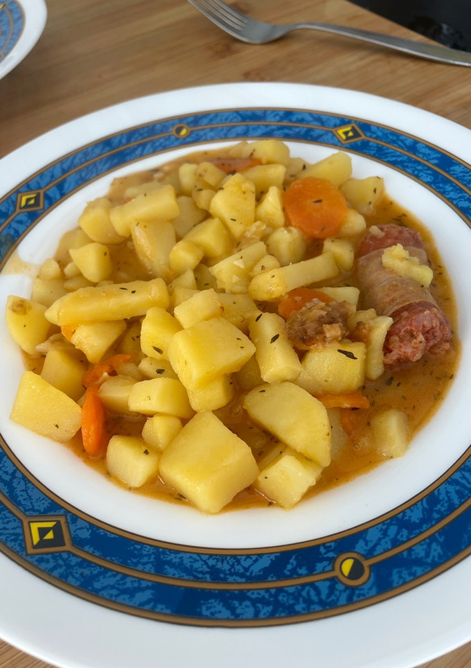 Una foto de Patatas a la riojana (o sea con chorizo)