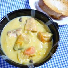 A picture of Healthy Cream Stew with Salmon and Kabocha Squash.