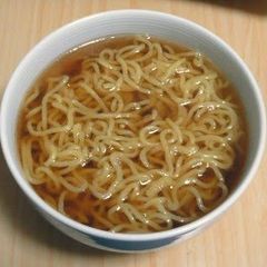 A picture of Easy Soy Sauce Flavored Soup for Ramen.
