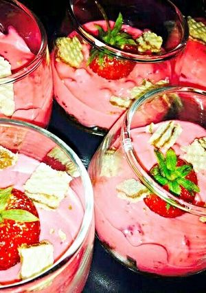 A picture of I'm not a good baker,but i serve good dessert : Strawberry Cream Cheese.