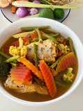 Kang - Som, Sour Soup Papaya With Ornate Threadfin Bream