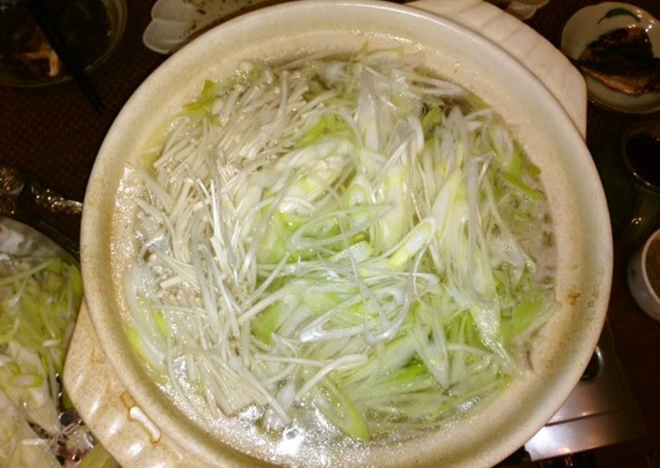 Steps to Prepare Homemade Simple & Tasty Japanese Spring Onions and
Pork Shabu-shabu