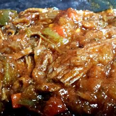 A picture of Ropa Vieja in a Crock Pot.