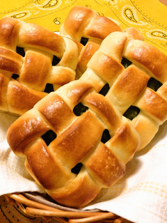 A picture of Braided Bread Filled with Sweetened Beans.