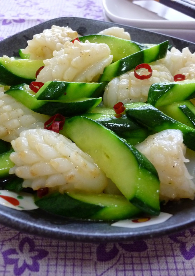 A picture of Chinese Stir-Fry with Squid and Cucumber.