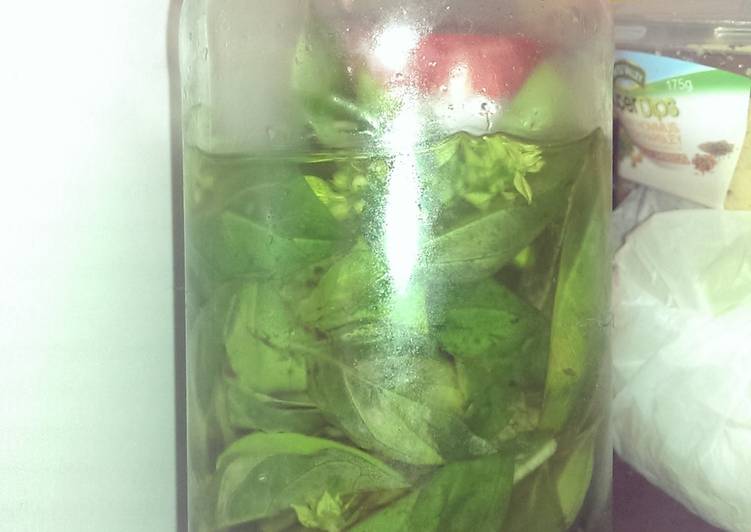 Step-by-Step Guide to Prepare Homemade Preserved Basil in Olive Oil