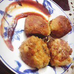 A picture of LeftOver pasta croquettes.
