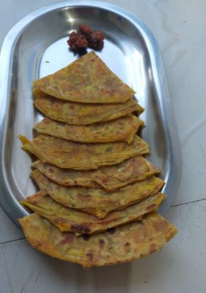 A picture of Parat Paratha.