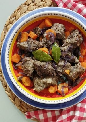 Foto di Carne bollita rosolata con la cipolla, ricetta del riciclo 🌷
