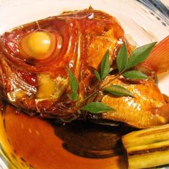 A picture of Restaurant-Quality Simmered 'Kinmedai' (Splendid alfonsino) Head and Japanese Leeks.