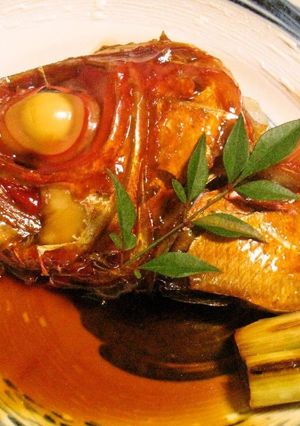 A picture of Restaurant-Quality Simmered 'Kinmedai' (Splendid alfonsino) Head and Japanese Leeks.