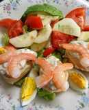 LOCOS CON CAMARONES Y ADEREZO DE ALCAPARRA CON ACEITUNAS. JON STYLE