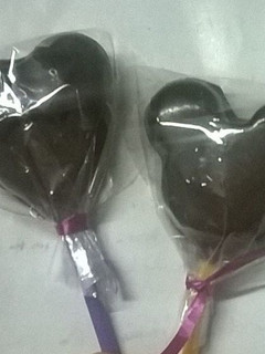 Una foto de Chupetines de chocolate
