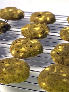 A picture of White Chocolate Matcha Cookies.