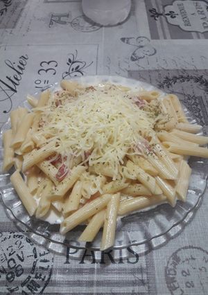 Una foto de Macarrones a la carbonara