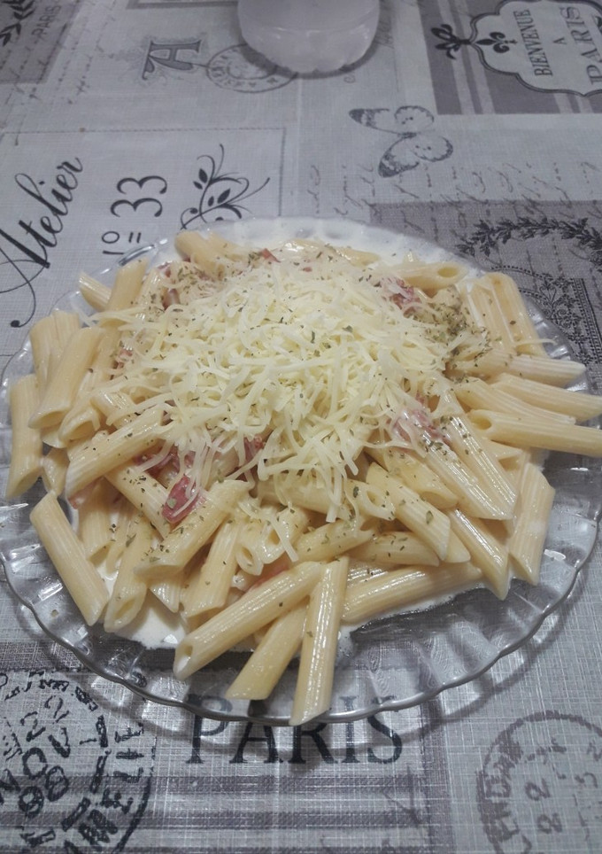 Una foto de Macarrones a la carbonara