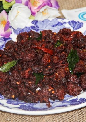 A picture of Kerala Thattukada Style Chilli Beef Roast.