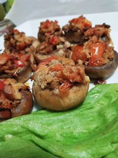 Una foto de Champiñones rellenos de atún