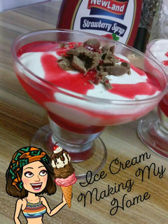صورة لوصفة Ice Cream - ايس كريم بصوص الفراولة