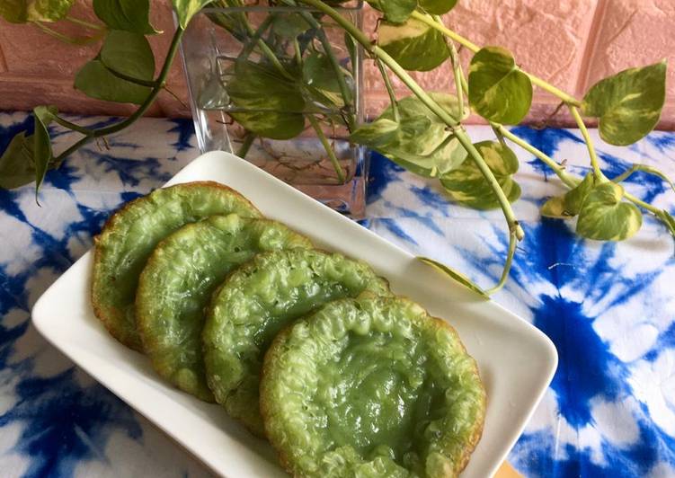 resep cara membuat Cucur Pisang Pandan