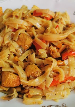 Zdjęcie przepisu Makaron po tajsku.