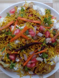 A picture of Papdi chaat.