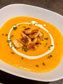 Una foto de Crema de patatas, puerro y zanahorias en Thermomix