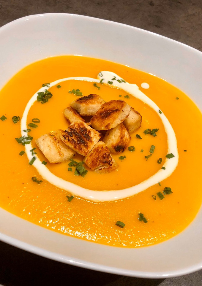Una foto de Crema de patatas, puerro y zanahorias en Thermomix