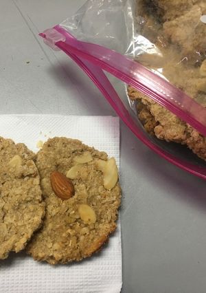 Una foto de Galleta de avena y almendras