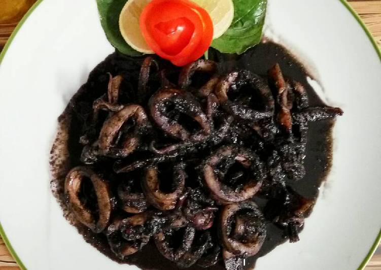 Cara mudah meracik Cumi si hitam yang menggoda Lezat