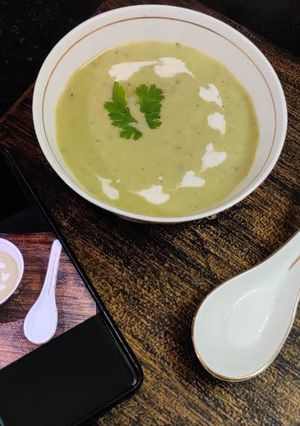 A picture of Creamy Broccoli Soup.