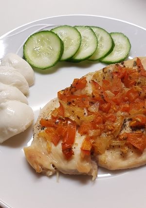 Bruschettaval sült csirkemell recept fotója