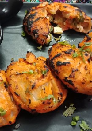 A picture of Tandoori paneer momos.