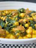 Potaje de garbanzos con mollejas y espinacas
