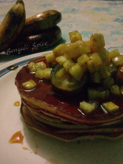 A picture of Caramel-Banana Pancakes 🍳.
