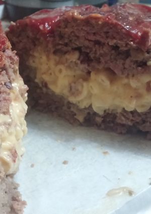 A picture of Mac & Cheese Stuffed Meatloaf.