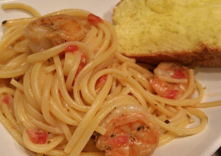 Recipe: Yummy Capellini with Shrimp and Creamy Tomato Sauce