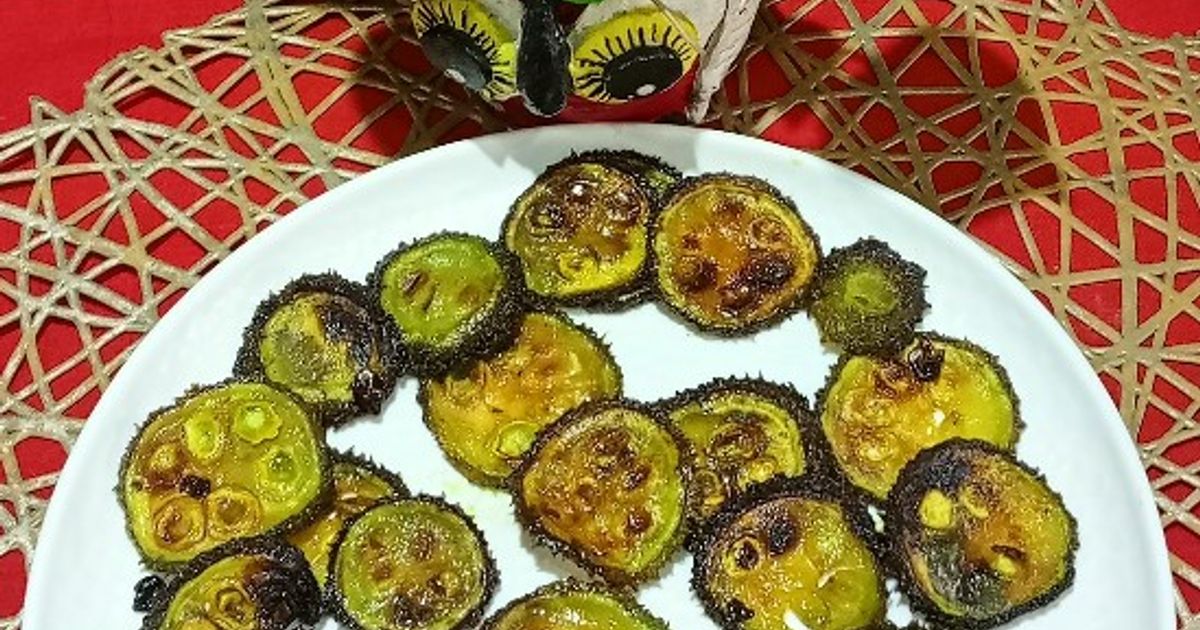 Orqa tomondan qizning surati