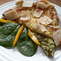 A picture of Sig's Avocado and Cheese Treat.