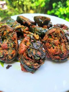               কচু পাতার রোল পকোড়া (kochu patar roll recipe in bengali) রেসিপির প্রধান ছবি