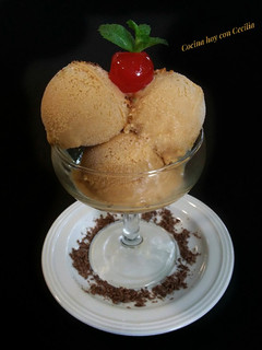 Una foto de Helado de dulce de leche