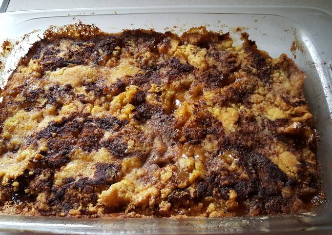 Spiced Apple and Cinnamon Dump Cake