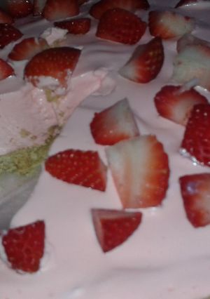 A picture of Jello Cool Whip Pie.