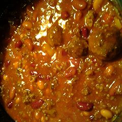 A picture of chili , with buffaloballs.