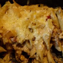 A picture of Beefy penne carbonara pasta.