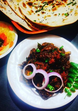 A picture of Mangalorean style ghee roast chicken.
