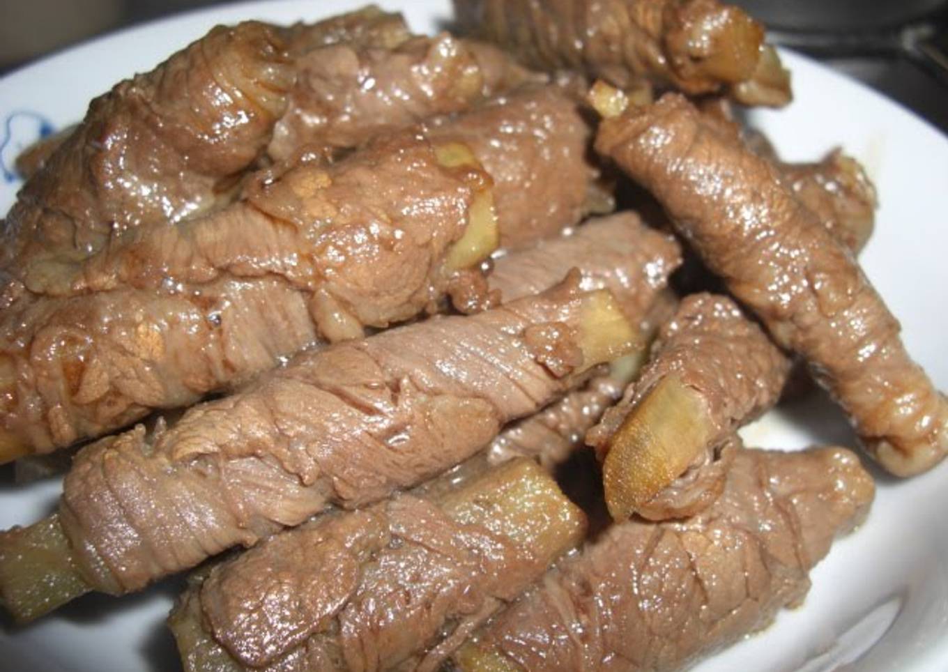 Osechi Hachiman Rolls (Burdock Root Rolled in Meat)