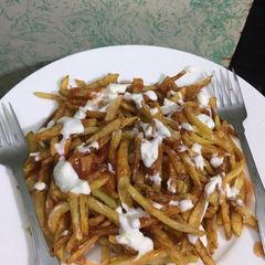 A picture of Mayo garlic fries.
