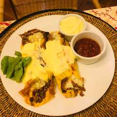 Una foto de Burritos (mi versión jajajja) de carne molida APTO KETO 🤗🤗🤗😋😋😋