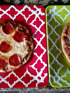 A picture of Kid Friendly Flat bread Pizzas.